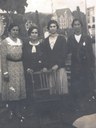 Comenzando por la izquierda, Nikolasa Baztarrika, Josefa Irastorza, Antonia Baztarrika y Josefa Baztarrika