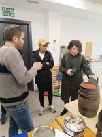 Creando cámaras fotográficas con objetos del caserío Endaiene