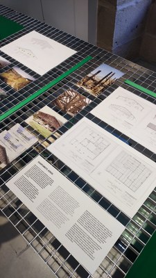 Igartubeiti en la exposición “Baserria. Madera, piedra, mito, presente"