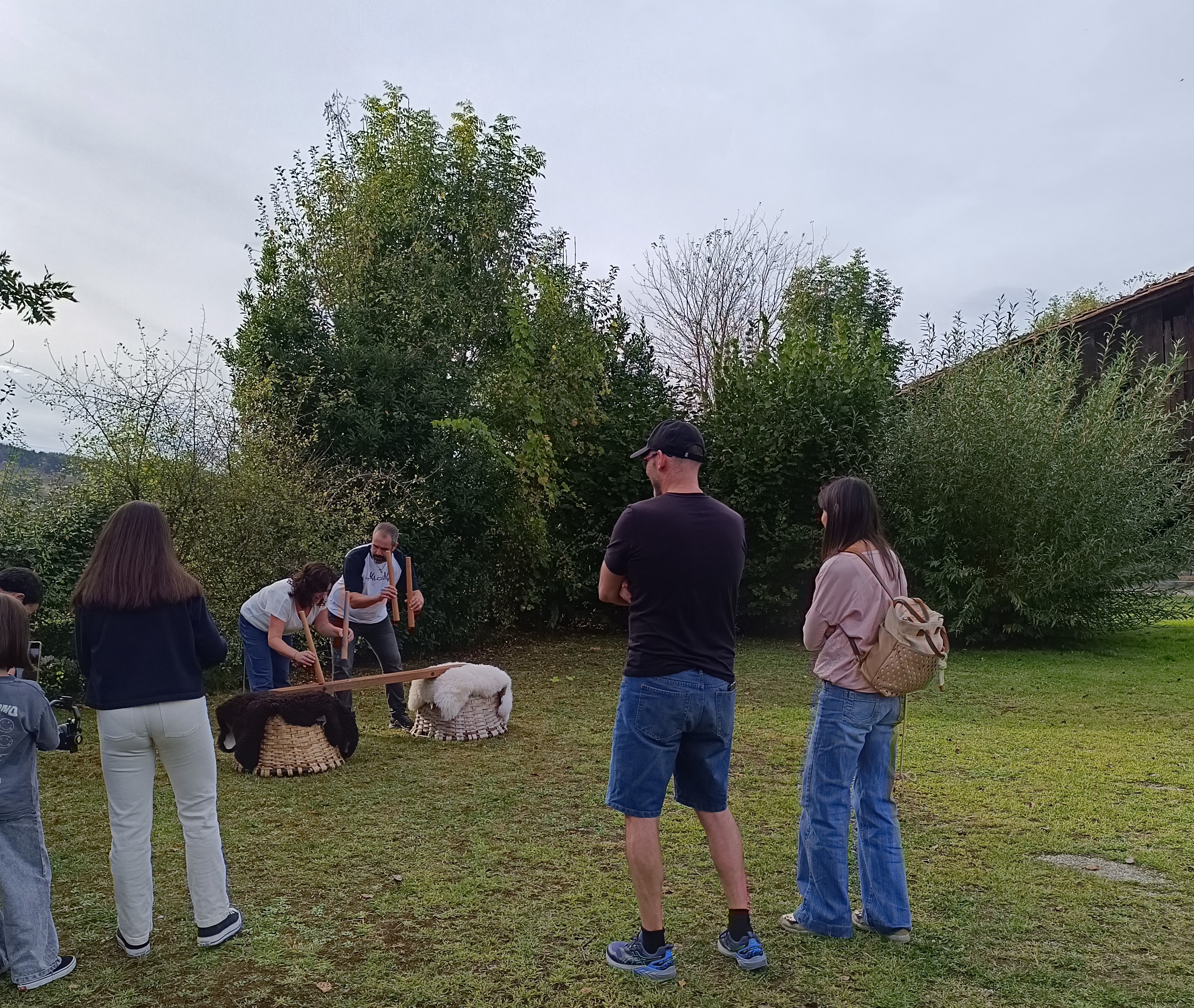 Taller intergeneracional "Del ritmo de Kirikoketa a la txalaparta"