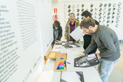 Asier Gogortza eta bisitariak fA3ak tolesten