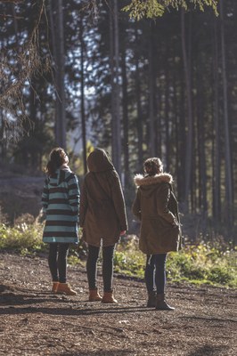 Elkarrizketa eta helduentzako tailerra Emakumeen Eguna ospatzeko